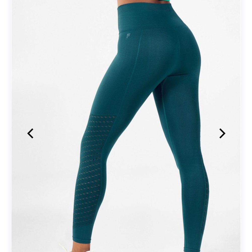 Teal Fabletics leggings